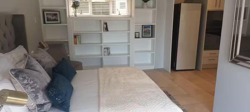 6 Bedroom Property for Sale in Constantia Western Cape